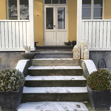 イースタッド Our House Bed & Breakfast エクステリア 写真